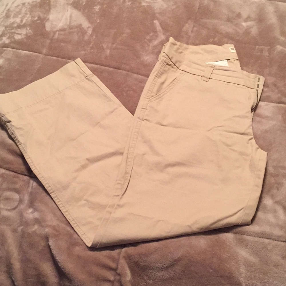 Gap khaki pants